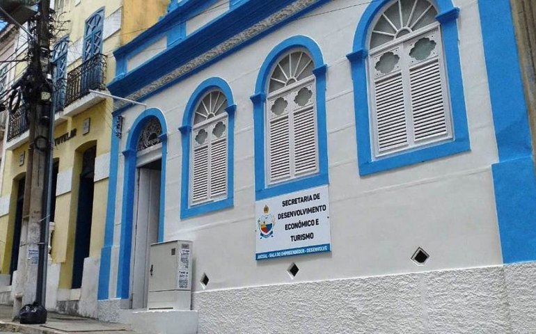 Prefeitura de Penedo convida ambulantes e donos de food truck para reunião na próxima segunda-feira, 28