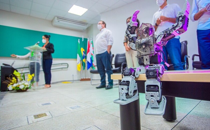 Prefeito Luciano parabeniza Ifal pela implantação do Espaço 4.0