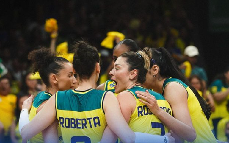 Seleção feminina de vôlei se vinga da Sérvia e conquista 4ª vitória seguida na Liga das Nações