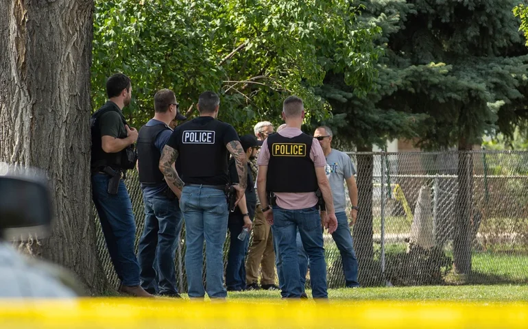 Motorista baleada em Minneapolis é pelo menos a quinta pessoa morta na repressão à imigração dos EUA