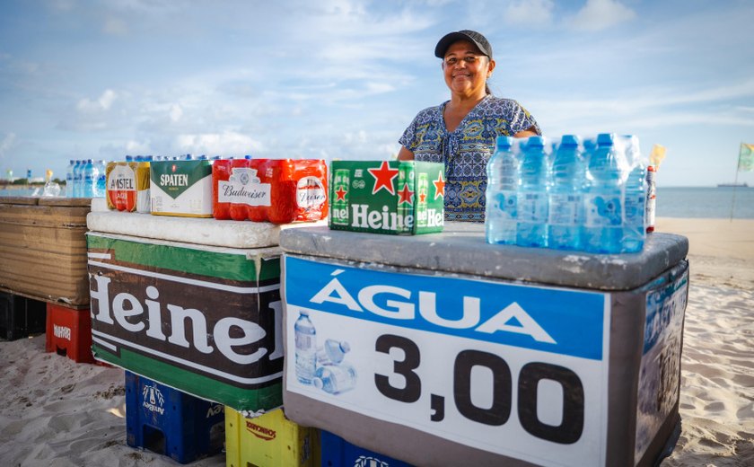 Em Maceió, Abertura do Verão movimenta economia e anima vendedores ambulantes