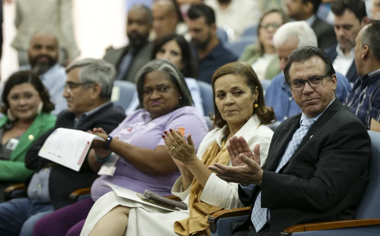 Governo reinstala Conselho Nacional de Economia Solidária 
