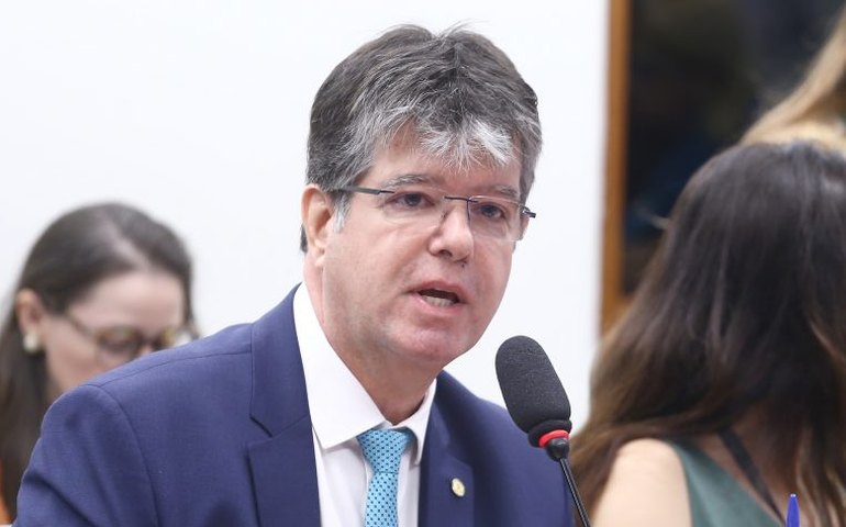 Comissão debate governança e sustentabilidade dos regimes próprios de previdência