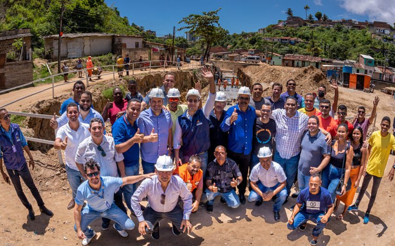 Prefeito JHC apresenta a vereadores e lideranças avanço das obras do Renasce Salgadinho