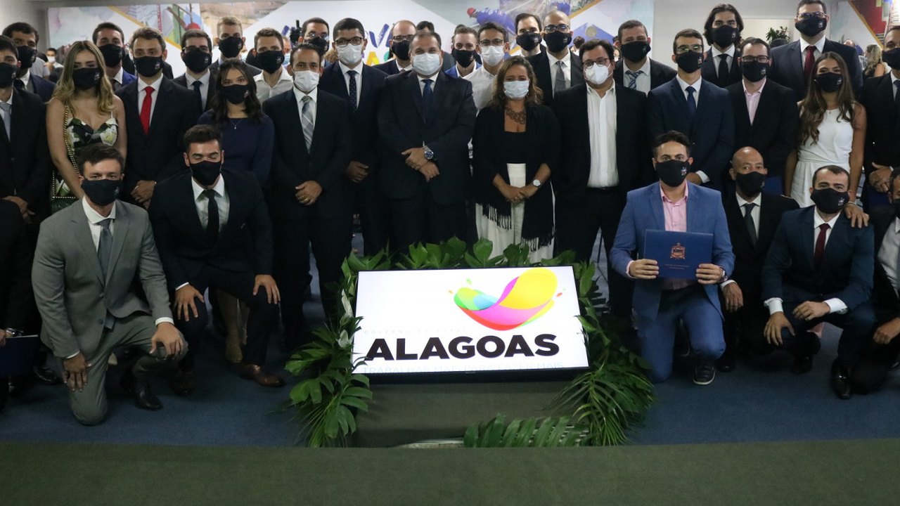 Novos auditores tomam posse em solenidade no Palácio República dos Palmares