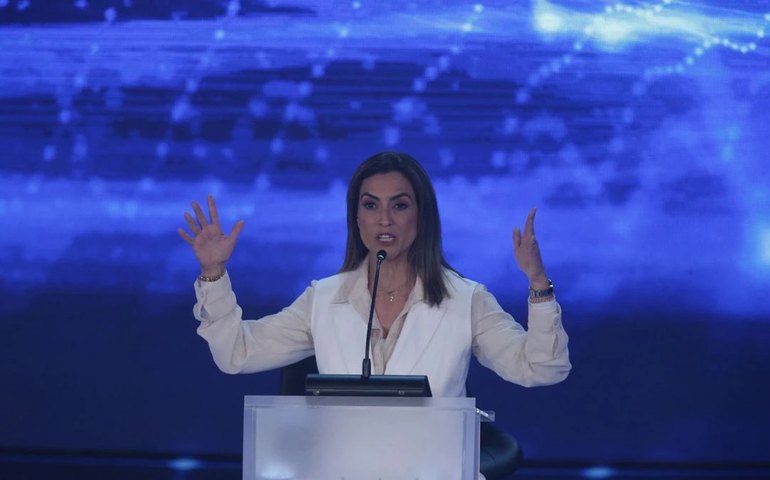 Criticada por Flávio Bolsonaro, Soraya responde: ‘Traidores da Pátria’