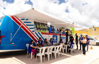 Ônibus da Seprev leva serviços essenciais ao Centro de Maceió nesta sexta-feira (17)