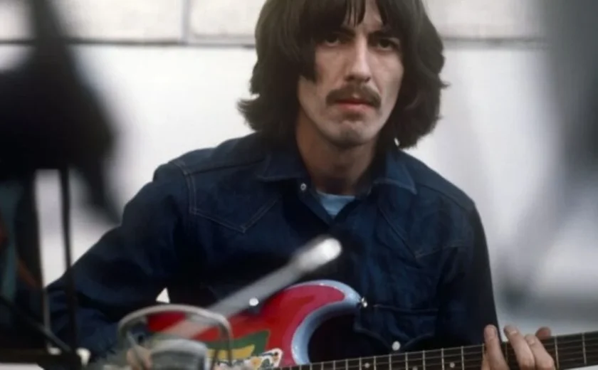 Qual a versão de 'Something', dos Beatles, foi eleita a preferida de George Harrison?