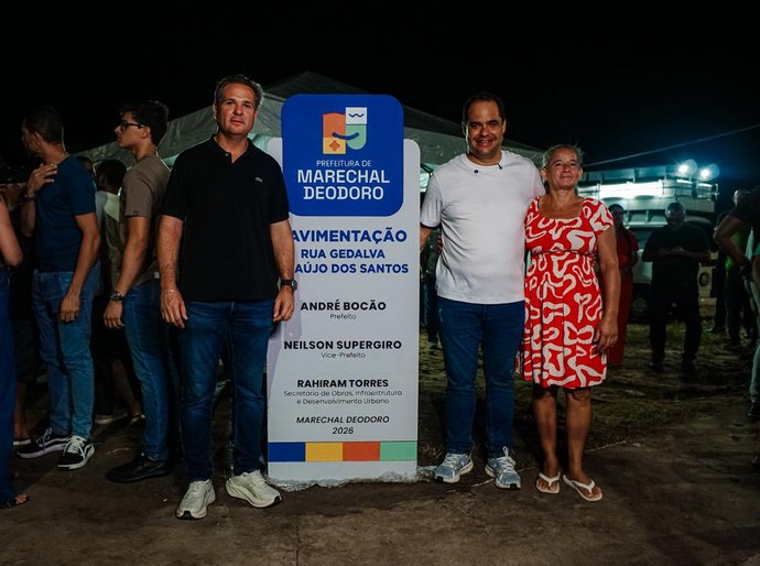 Prefeitura de Marechal Deodoro inaugura pavimentação de oito ruas no povoado Cabreiras