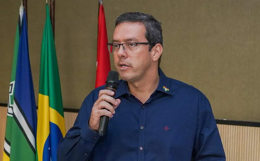 Câmara de Macapá abre investigação sobre prefeito que agrediu jornalista
