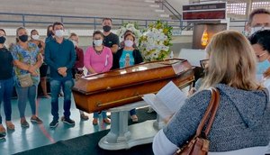 Corpo de Adilson Galindo é velado em Canindé de São Francisco