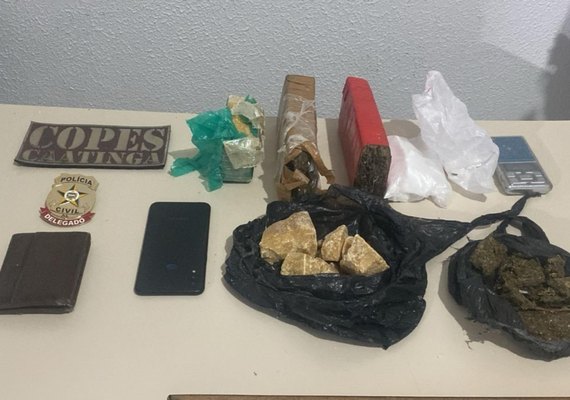 Polícia Civil preende homem e apreende drogas em Olho d'Água das Flores