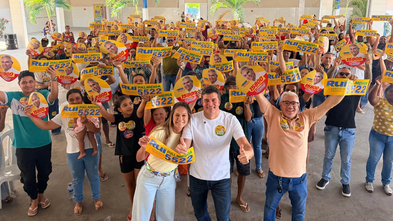 Rui Palmeira recebe apoio do ex-vereador Moisés da Ceal durante encontro em Santana do Ipanema