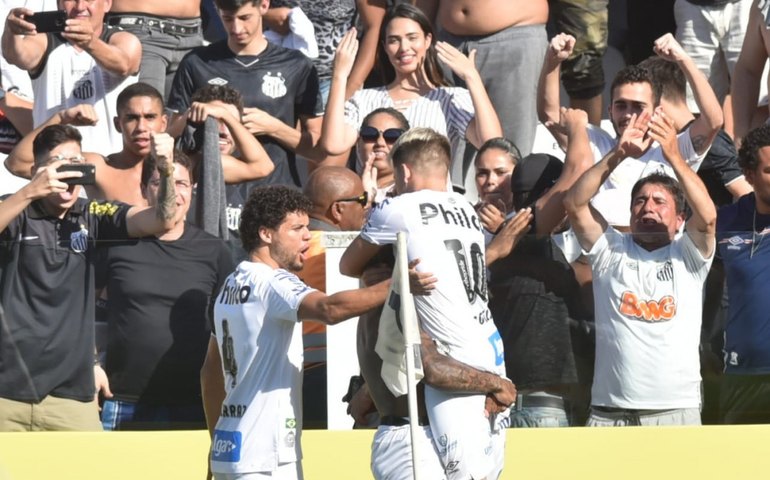 Sem vazar nos últimos jogos, defesa do Santos é arma para boa atuação no Equador