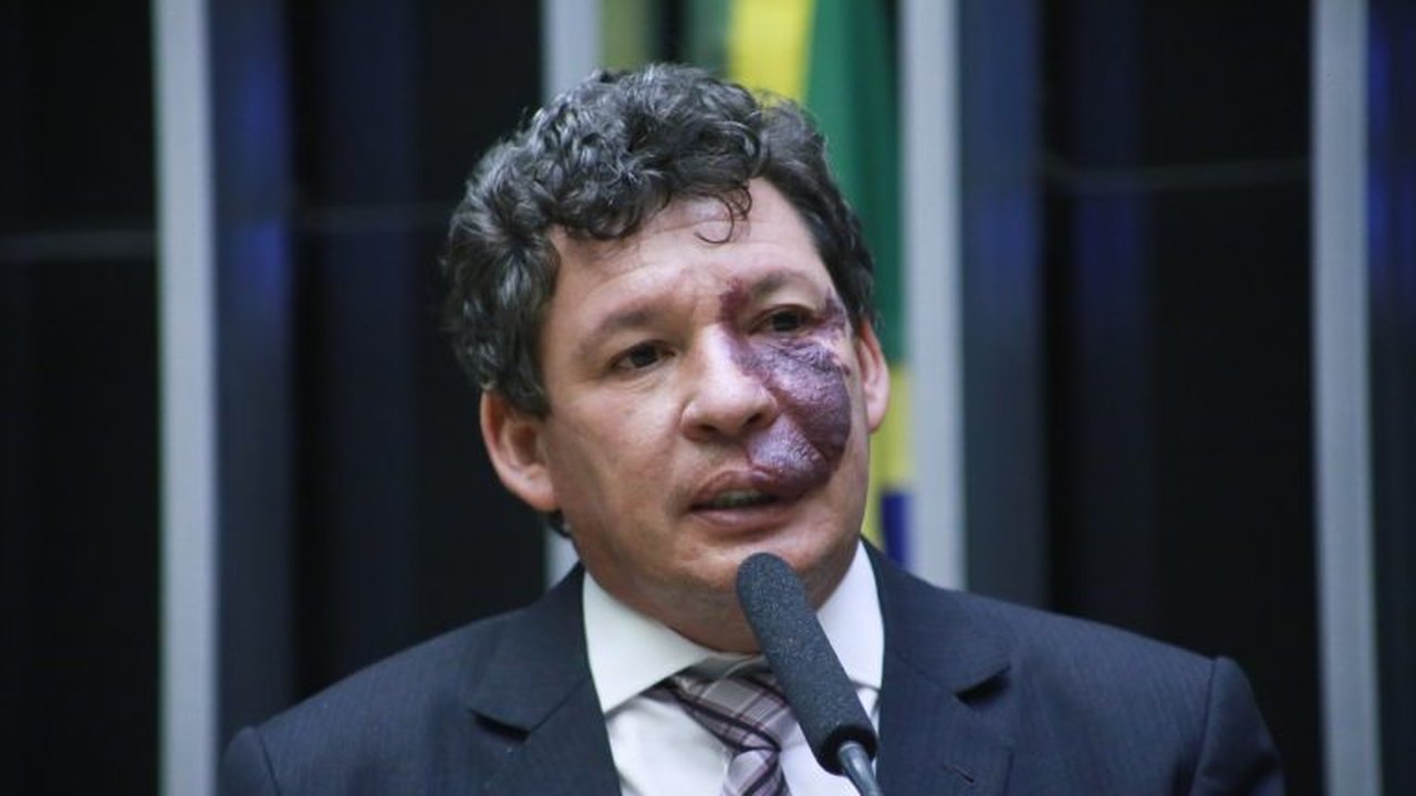 Parlamentares vão à Justiça para suspender prescrição de multas do Ibama