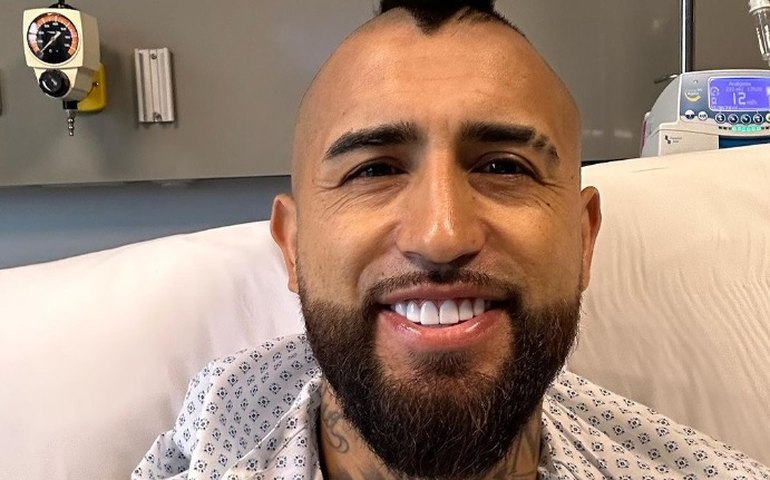 Vidal passa por cirurgia no joelho no Chile e pode não defender mais o Athletico-PR