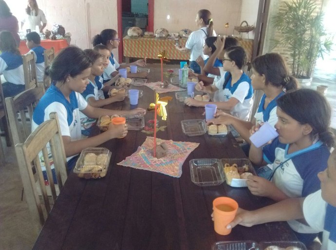 Estudantes de escola pública visitam reserva ambiental de Pilar