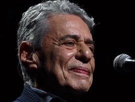 Chico Buarque retorna a Cuba após 34 anos para gravação e ação solidária