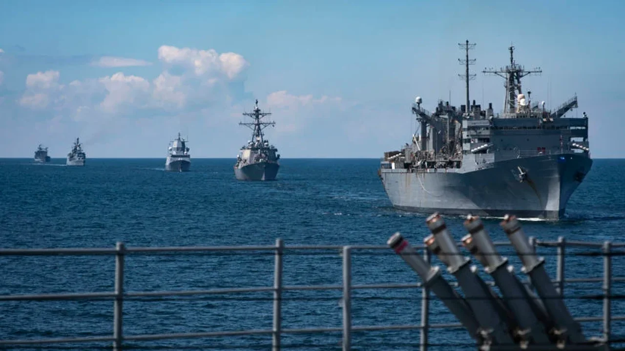 Suécia manda navios militares ao Báltico e diz que não está em paz e nem em guerra
