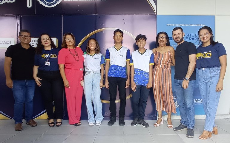 Alunos da Rede Municipal recebem as medalhas conquistadas na Olimpíada Brasileira de Educação Financeira