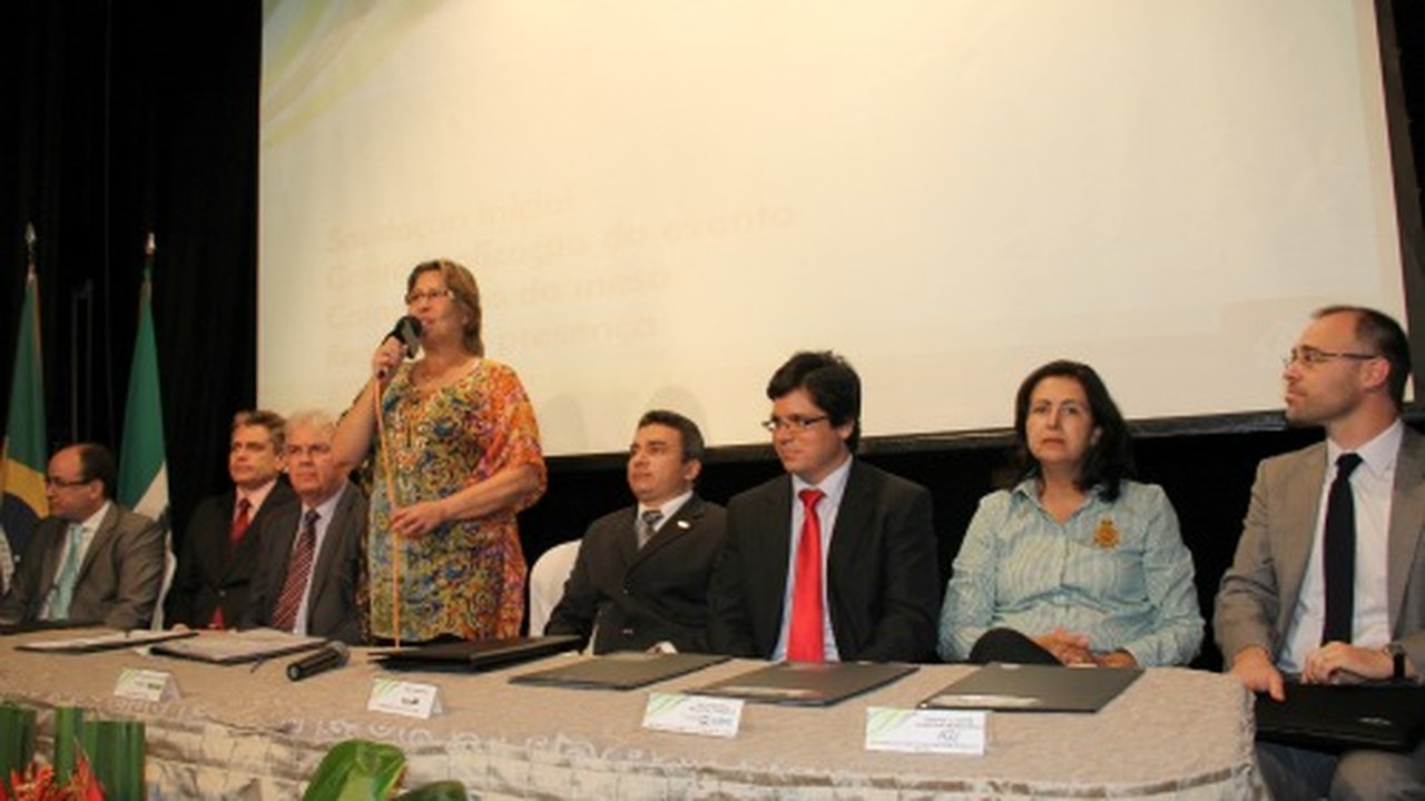 Arapiraca: “Corrupção será combatida e povo, conscientizado”, diz prefeita Célia Rocha