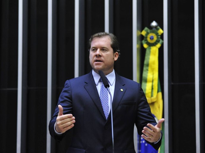 Marx diz que reajuste do mínimo proposto por Bolsonaro será “injusto e penalizador para os trabalhadores”