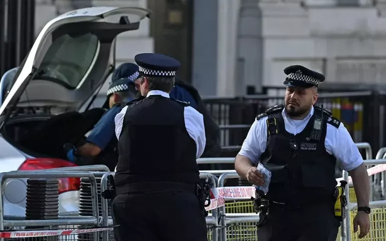 Quatro homens são presos em Londres suspeitos de espionagem para Irã