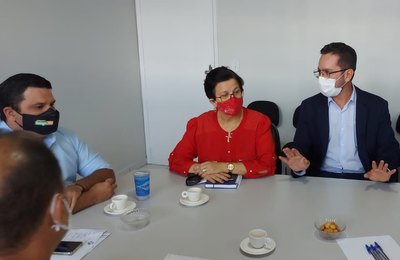 Arapiraca: Secretária Luciana Fonseca pede a vereadores aprovação de orçamento para ações de saúde