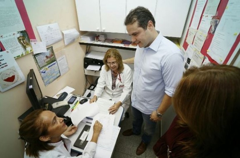 Renan Filho assina ampliação do Hemocentro de Arapiraca