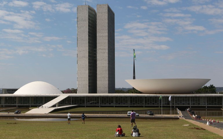 MP que eleva tributos precisa ser aprovada hoje para garantir meta fiscal do governo