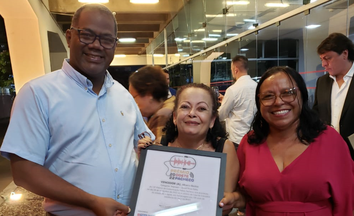 Jacinto Santos, Vera Alves e Maria Salésia representaram o veículo Jacinto Santos, Vera Alves e Maria Salésia representaram o veículo