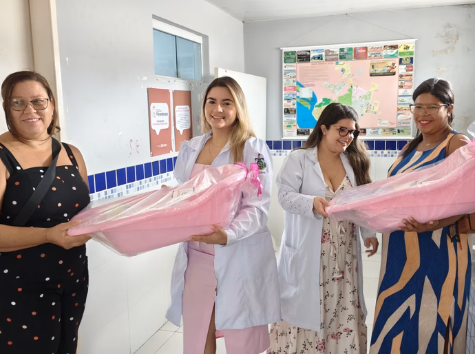 Prefeitura de Penedo realiza entrega de enxoval para gestantes do Programa Cegonha Penedense