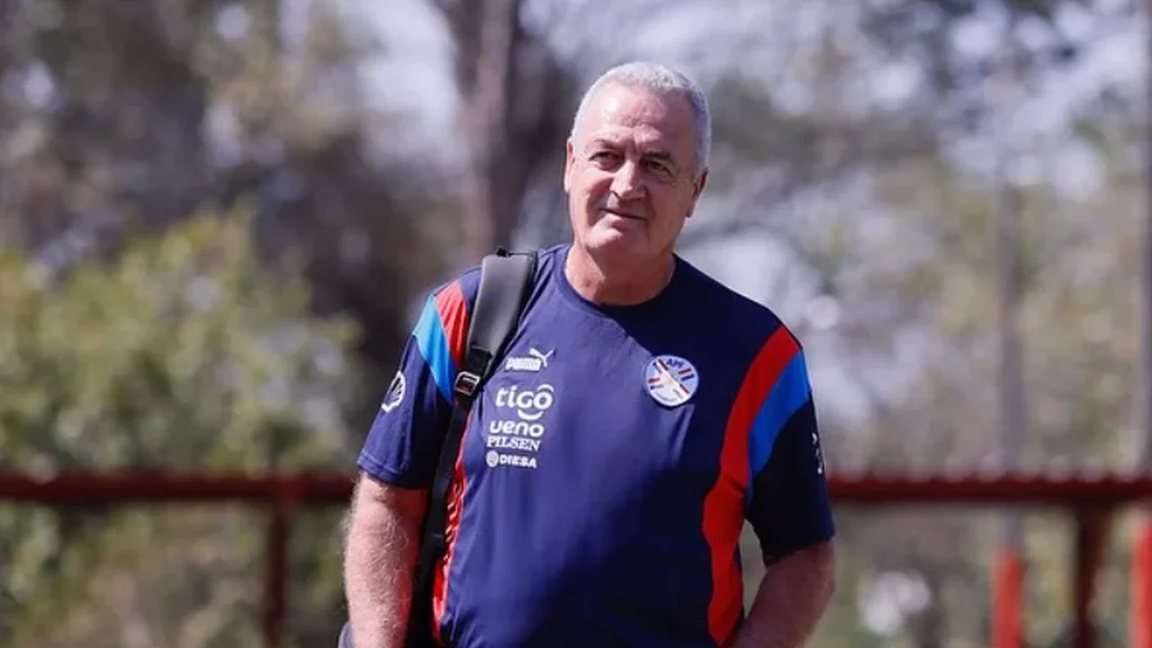 Técnico que levou Paraguai a eliminar Alemanha na Copa renova até 2030