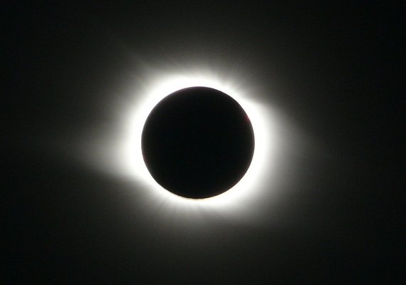ESA lançará 2 satélites que criarão eclipses solares no espaço e estudarão coroa solar