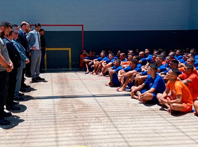Desembargadores visitam Presídio do Agreste para alinhar ações de combate às facçõe