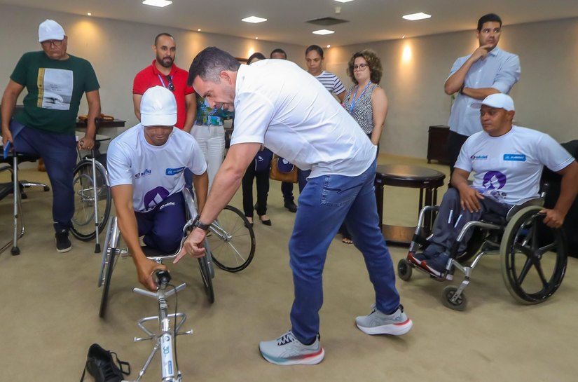 Paratletas recebem cadeiras de rodas de alta performance do Governo de Alagoas