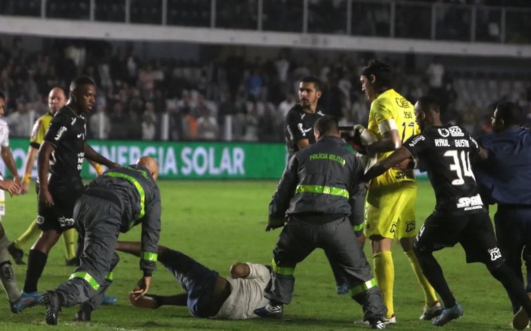 Santos pode perder casa no Brasileiro por rebeldia da torcida e agressão a Cássio