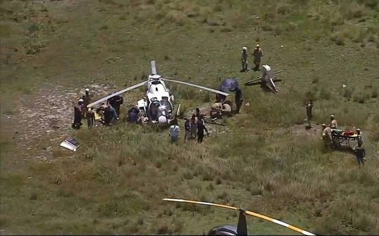 Helicóptero com turistas cai e deixa cinco feridos no Rio de Janeiro