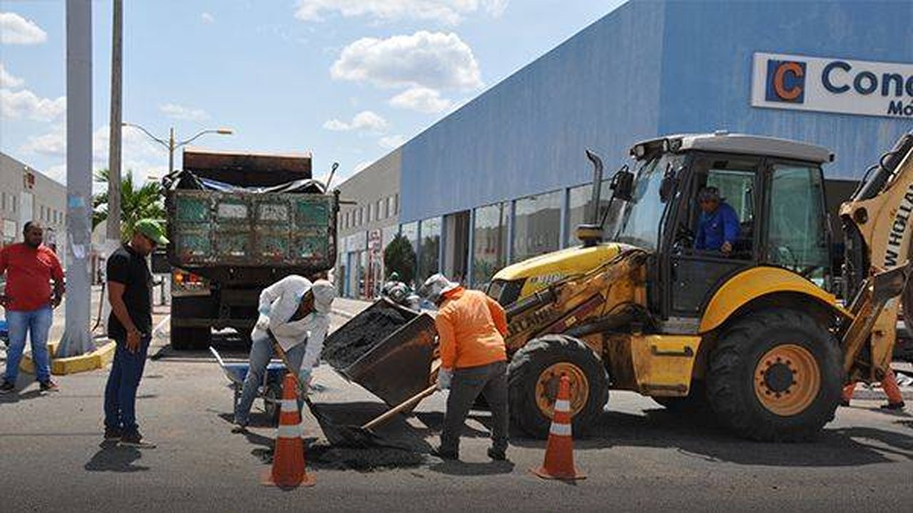 Prefeitura de Piranhas inicia operação ‘tapa-buraco’ no bairro Xingó
