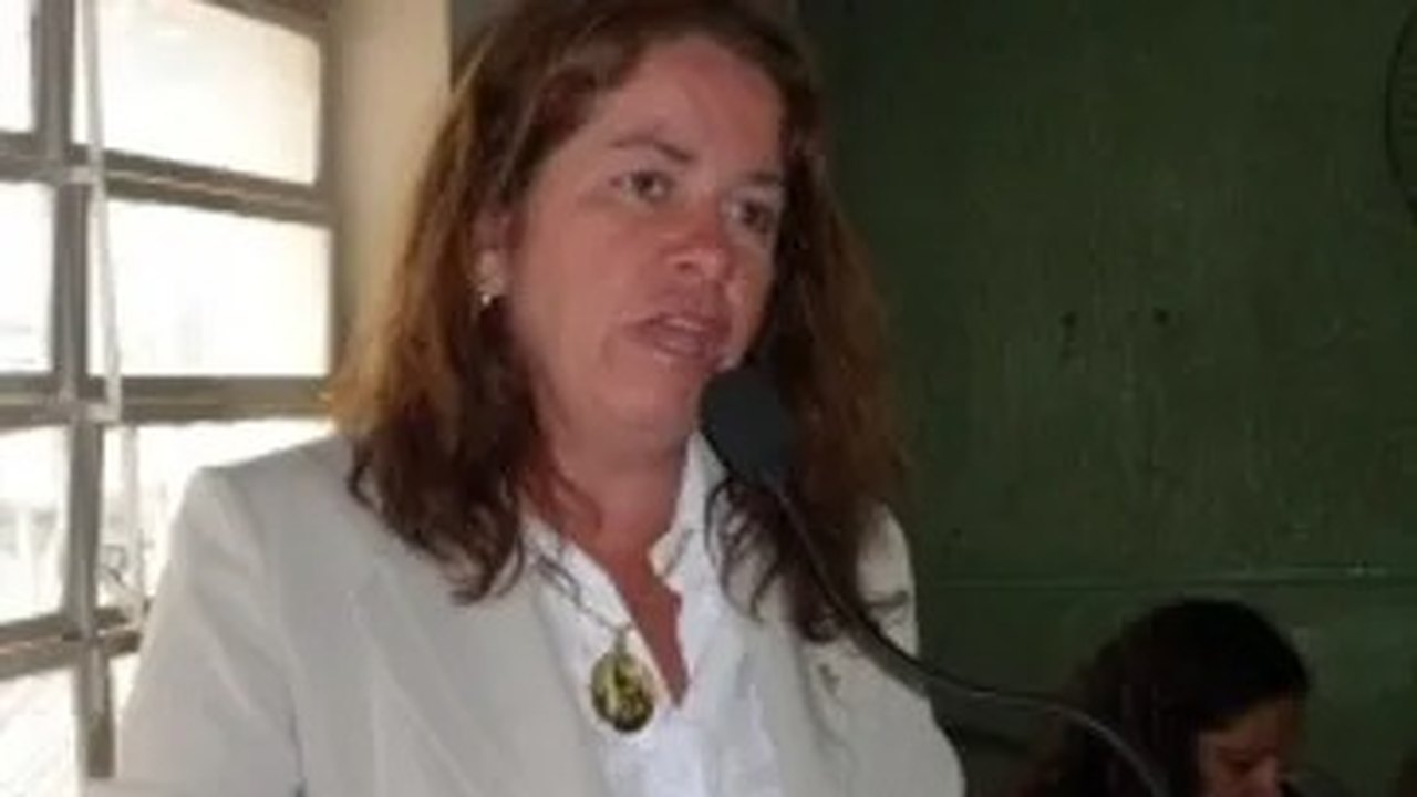 Ex-vereadora Elane Balbino denuncia calamidade na saúde de Palmeira dos Índios em desabafo nas redes sociais