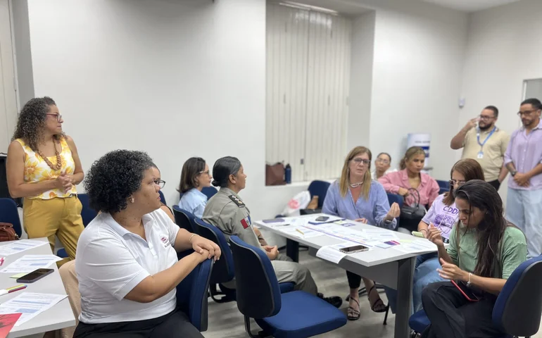 Secretaria da Mulher participa de workshop de cocriação da Rota Crítica do Alagoas Lilás
