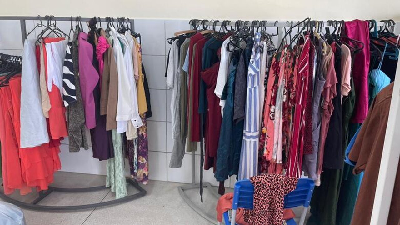Pestalozzi de Arapiraca realiza brechó com produtos doados por empresas