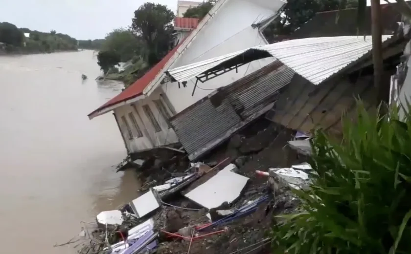 Milhares de pessoas são deslocadas e uma está desaparecida após tempestade tropical nas Filipinas