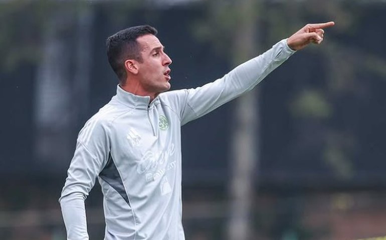 Paulo Victor assume seleções sub-20 e pré-olímpica cinco meses após saída de Ramon Menezes