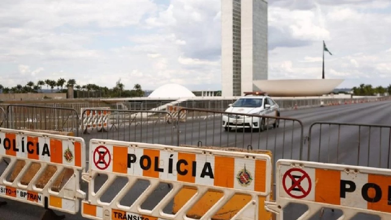 PM do DF fecha Esplanada dos Ministérios para trânsito de veículos