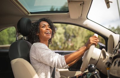 Dicas essenciais para economizar ao alugar carro na sua viagem