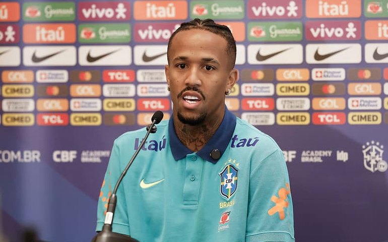 Militão elogia disputa na zaga da seleção e brinca que estaria disponível para voltar à lateral