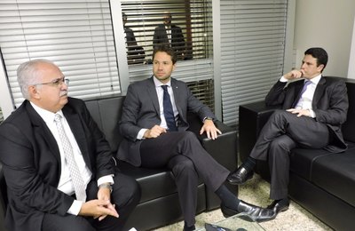 Prefeito Rogério Teófilo consolida apoio federal para Arapiraca em Brasília 