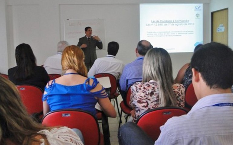 Desenvolve capacita novos agentes de desenvolvimento em Mar Vermelho