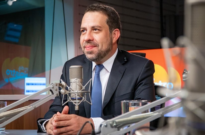 Guilherme Boulos: “Defender a família é defender o fim da escala 6x1. Tempo para ficar com a família”